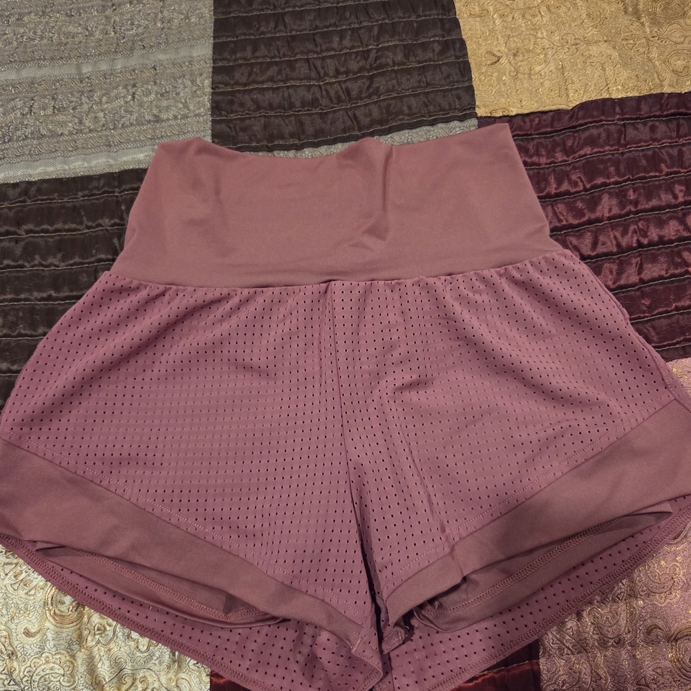 HALARA Mauve Athletic Shorts - Picture 3 of 5